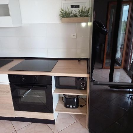 נין Vacation Home Katarina מראה חיצוני תמונה