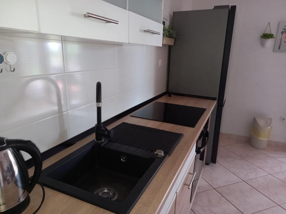 נין Vacation Home Katarina מראה חיצוני תמונה